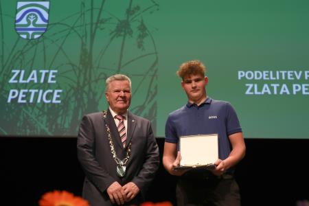 ZLATE PETICE 60 FOTO LJUBO VUKELIČ